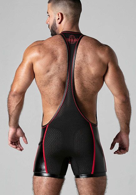 Singlet Look At It